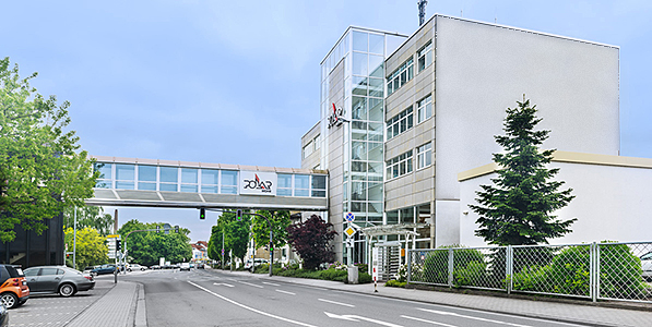 POLAR Fußgängerbrücke in der Hattersheimer Straße