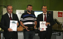 Von links nach rechts: Michail Myakishev, Verkaufsleiter HD CIS, Dmitriy Samohvalov, Geschäftsführer APD und Igor Egorov, Account Manager Heidelberg CIS